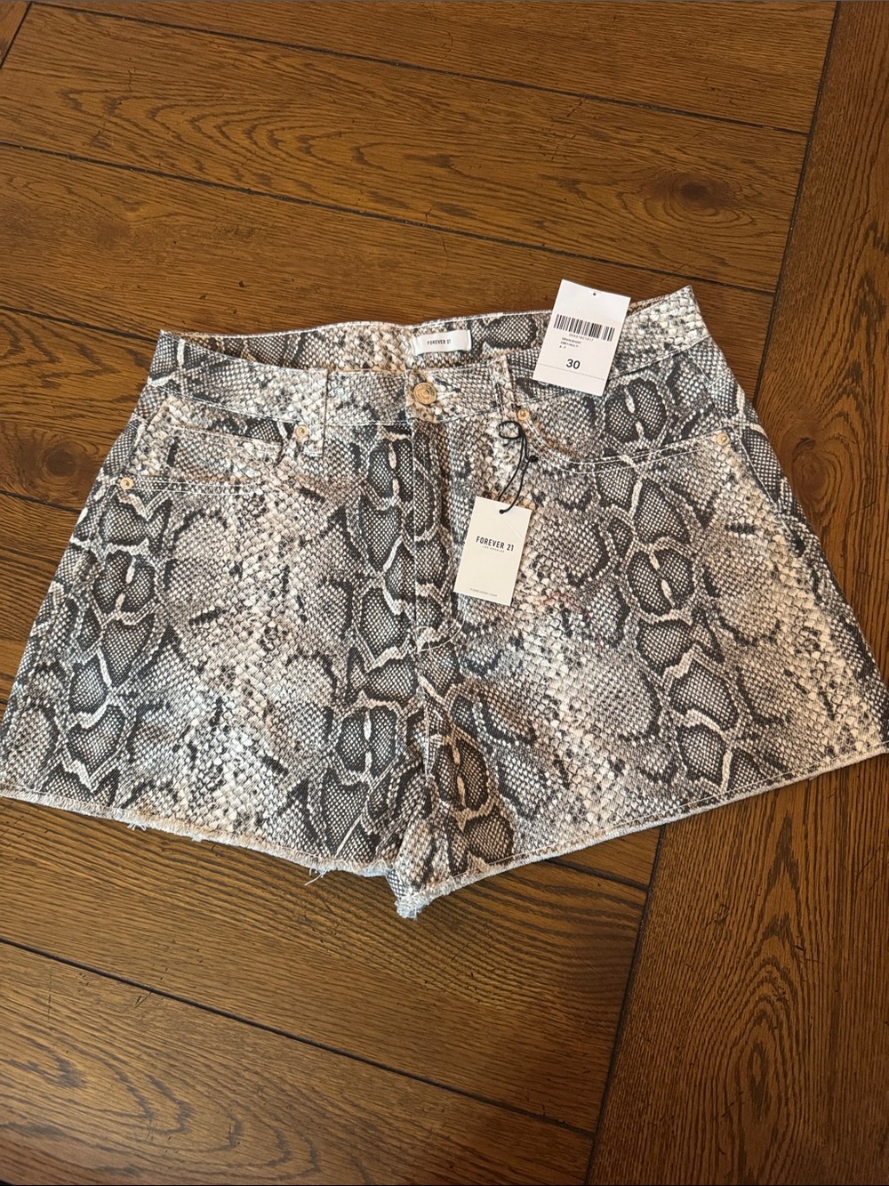 Forever 21 Women's Snake-Print High-Rise Denim Shorts - Gray/White/Tan